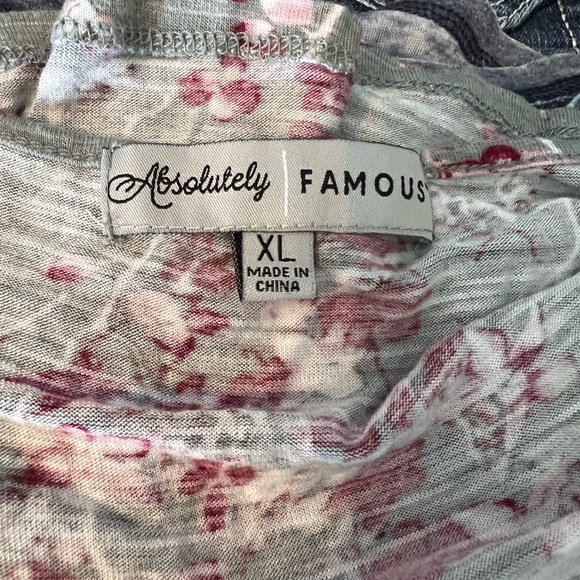 Absolutely Famous cold shoulder top - Picture 3 of 4